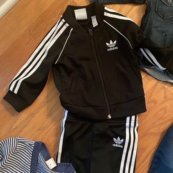 Bundle of baby boy name brand like new 3-12 months clothing: sweaters, jeans, - Picture 6 of 16